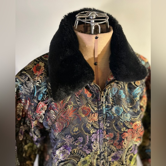 Vintage Chico Designs quilted fur collar rainbow floral brocade jacket size S - Picture 4 of 11
